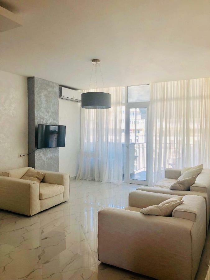 Tg Apartment Sea View Batumi Exterior photo